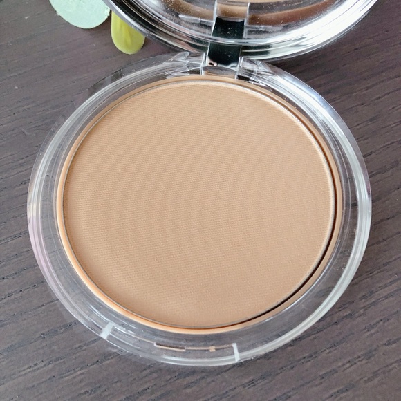 Clinique stay matte sheer pressed powder in 19 stay suede NWT - Picture 5 of 11
